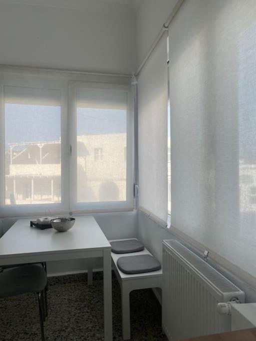 Cozy, Spacious, Newly Renovated Flat In Adamas Exterior photo